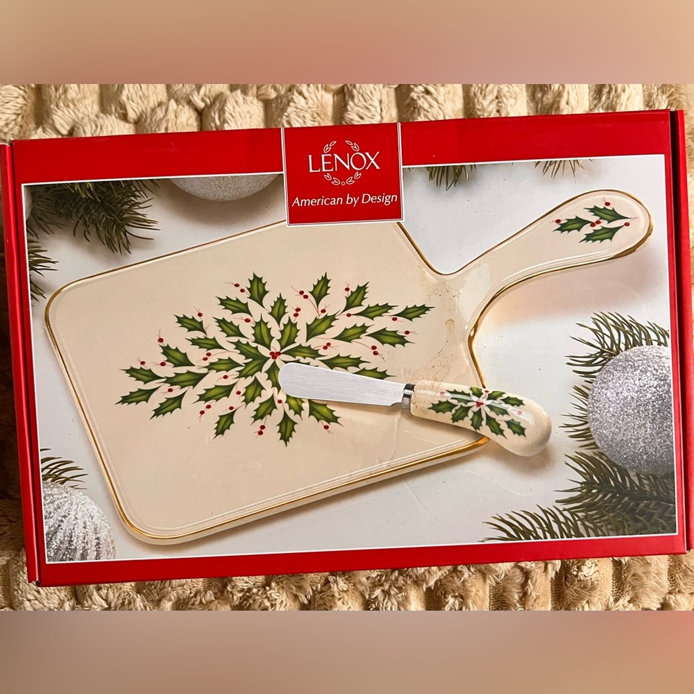 Lenox Holiday Red Cheese Board Set - NIB #14B - Picture 1 of 3